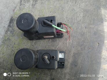 Двери и комплектующие: Петля двери Передняя левая Audi, Б/у, Оригинал — 4