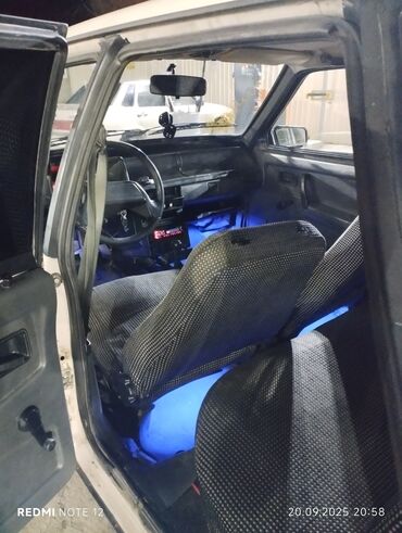 VAZ (LADA): VAZ (LADA) 21099: 1.6 l | 1996 il Sedan — 6