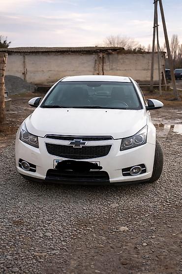 scooter elektrikli: Chevrolet Cruze sedan – ağ rəng - Güclü və qənaətcil sedan, şəhər və — 1