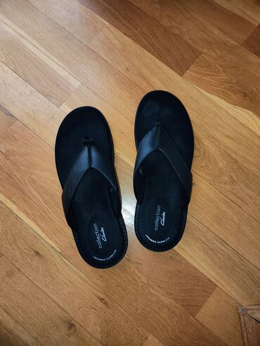 kişi üçün yun şap şaplar: Clarks Collection kişi üçün barmaqarası sandal. Orijinal Avropa