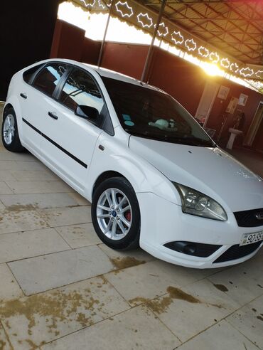 Ford: Ford Focus: 1.6 l | 2006 il 367447 km Hetçbek — 2