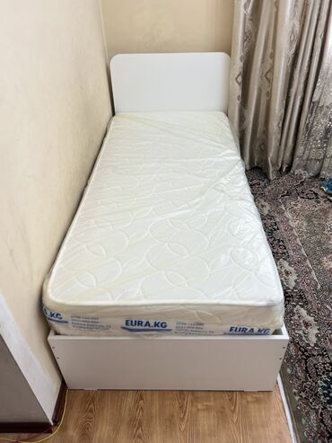 кровать для новорожденных: Односпальная Кровать, Б/у