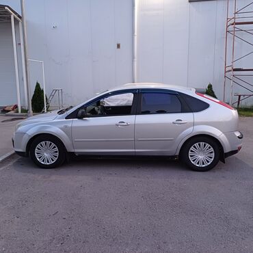Ford: Ford Focus: 2005 г., 1.6 л, Механика, Бензин, Хэтчбэк