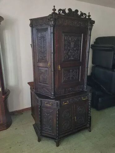 Stilske komode: Retko u ponudi star preko dvesta godina. Dobro stanje na lalafo.rs — 2 Stilske komode: Retko u ponudi star preko dvesta godina. Dobro stanje — 2