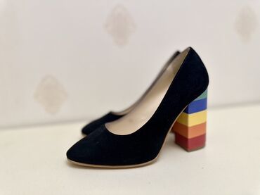 Tavalar: Tuflilər, United Colors of Benetton, Ölçü: 39, rəng - Qara, İşlənmiş