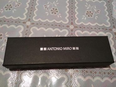 Hədiyyələr: Qələm qabı (qələmdan) Satılır. Heç bir problemi yoxdur. 100 %. Qiyməti — 13