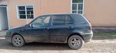 прадо арап: Volkswagen Golf: 1993 г., 1.6 л, Механика, Бензин, Хэтчбэк