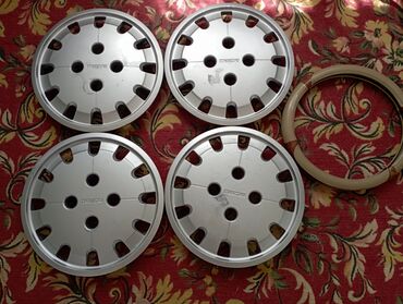 колпачки на диски: Продаются колпаки Мазда оригинал 1500 сом 14 размер .чехол рулевой в