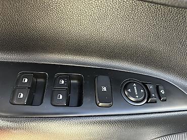 roewe rx5: Kia Stonic: 2019 г., 1.4 л, Автомат, Бензин, Кроссовер — 7