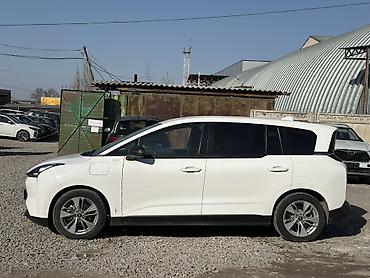 Другие автомобили: Электромобиль Bestune NAT (европейская версия E05), белый, кузов — — 3