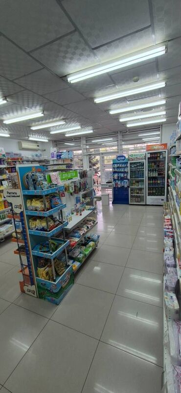 Продажа участков: Продаю Магазин В жилом доме, 70 м², Свежий ремонт, Отдельный вход, 1 этаж