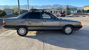 Audi: Audi 100: 1986 г. — 1