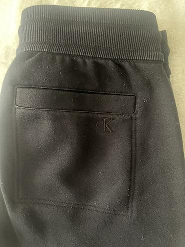jogger şalvar: Calvin Klein Jeans kişi jogger şalvarı - Rəng: qara - Model: CK Jeans — 4