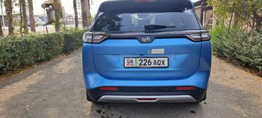 Voyah: Voyah : 2021 г., 1.7 л, Автомат, Электромобиль, Кроссовер — 11