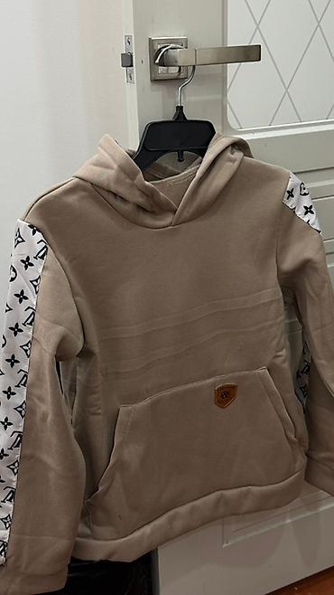 Демисезонные куртки: Куртки больше размеры 650сом кофточки 42-44 по 500 сом двойки по 600 — 4