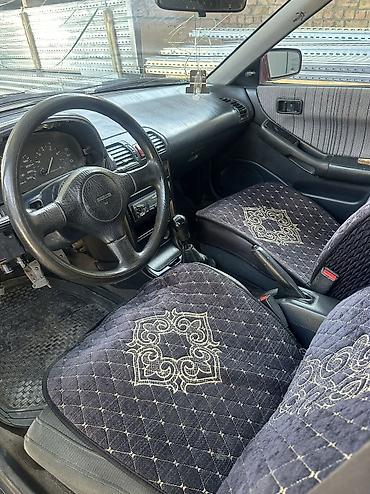 Продажа авто: Mazda 323: 1993 г., 1.6 л, Механика, Бензин, Хэтчбэк — 4