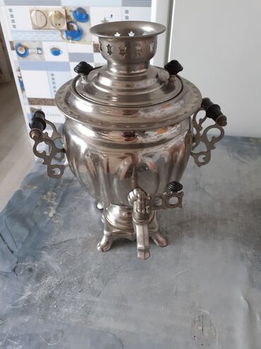 samovarı: İşlənmiş Elektrik Samovar, 3 l, Ünvandan götürmə