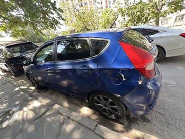 солярис хетчбек: Hyundai Solaris: 2011 г., 1.4 л, Механика, Бензин, Хэтчбэк — 3