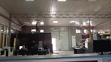 o store: Сдаю в аренду по 1400 сом кв м, Коммерческое здание под магазин, или — 2