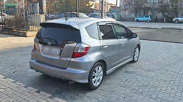 Honda Fit: 2009 г., 1.5 л, Автомат, Бензин, Хэтчбэк