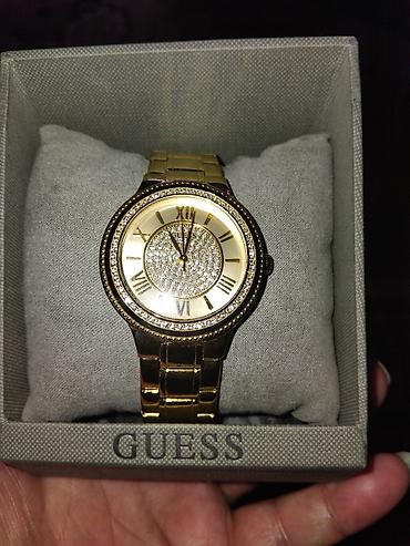 venu 3s: Женские часы GUESS, золотистые - Корпус и браслет: металлические — 1