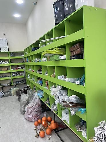 Оборудование для магазинов: Mağaza üçün avadanlıq və saxlama həlləri - Yaşıl rəngdə modul vitrin — 2