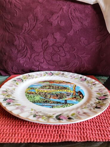 Ostali kućni dekor: Tanjir nov za zid porcelanski,Japan,Kina 70,80te. god. Tanjir na lalafo.rs — 11 Ostali kućni dekor: Tanjir nov za zid porcelanski,Japan,Kina 70,80te. god. Tanjir — 11