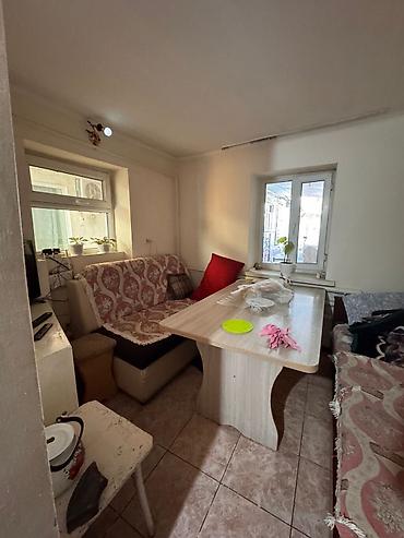 Продажа коттеджей и домов: Продается пол дома в Рабочем городке пер. Яблочный. Дом 1970г at lalafo.kg — 7 Продажа коттеджей и домов: Продается пол дома в Рабочем городке пер. Яблочный. Дом 1970г — 7