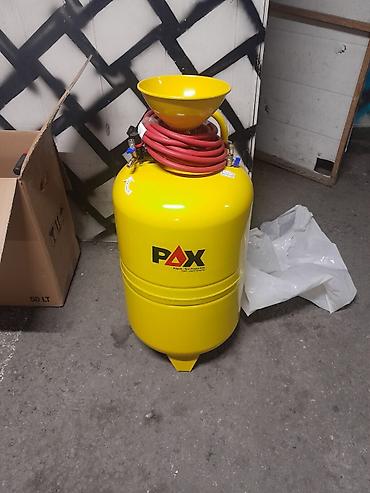 xalça: PAX peşəkar xalça yuma və kimyəvi təmizləmə dəsti Tərkib: - PAX — 3