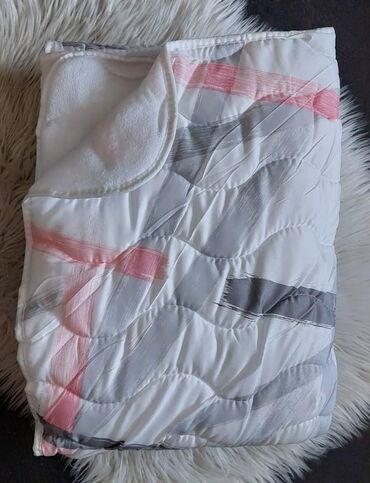 Ćebad i pokrivači: Štep deke-140*200
Materijal-pamučno platno,frotir — 2