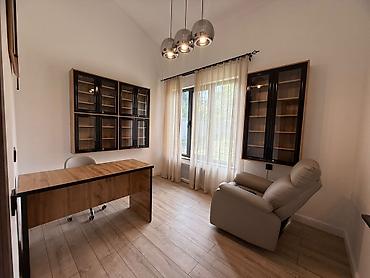 каракол гараж: 157 м², 3 бөлмө, Жаныбарлары жок — 10