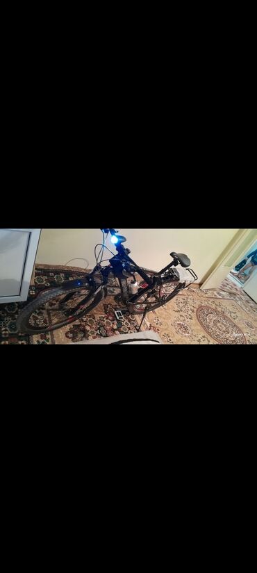 Другой транспорт: Велосипед скарасной размер калисо 26 сена 15000. Адрес токмок