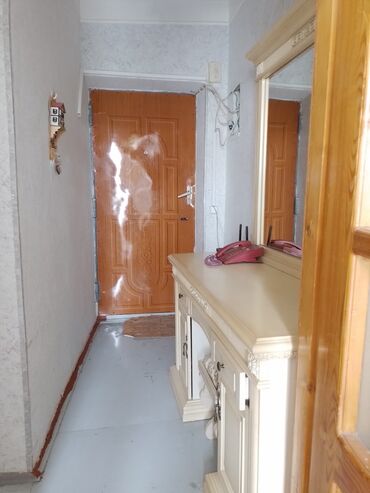 Köhnə tikili: Bakı, 2 otaqlı, Köhnə tikili, m. İnşaatçılar, 40 kv. m — 3