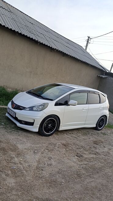 козырек фит: Honda Fit: 2011 г., 1.5 л, Вариатор, Бензин