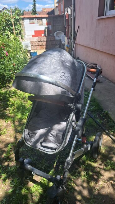 igracke konji: Kolica za bebe u odlicnom stanju, jako nalo koriscena