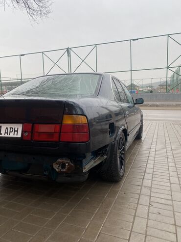 BMW: BMW 5 series: 1991 г., 2 л, Механика, Бензин, Седан — 5