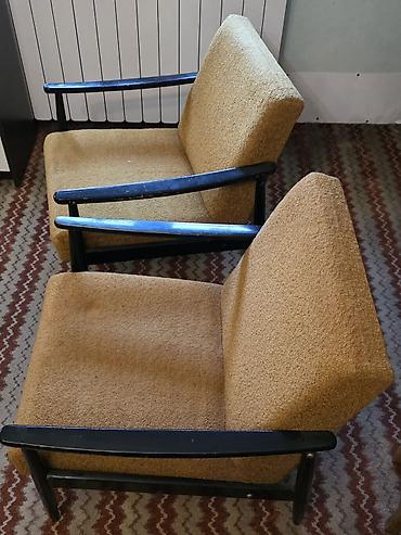 Stilske garniture: Vintage dnevni set – mid century 1960 vitrina sa kredencem, klub sto i — 25