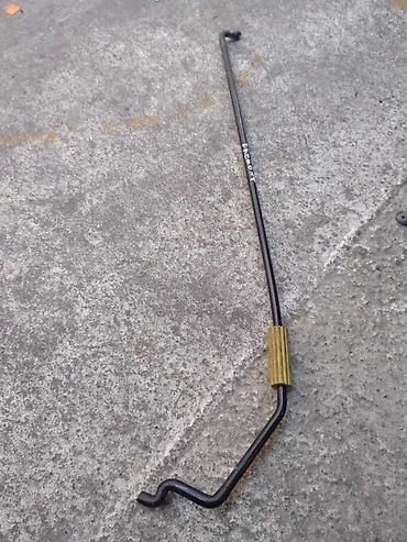Auto delovi, gume i tjuning: Fiat freemont drzac haube. Fiat freemont drzac haubeOriginalni delovi — 2