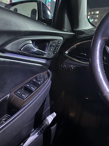 chevrolet impala: Chevrolet Malibu: 2017 г., Автомат, Бензин, Седан — 4