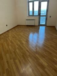 Qapılar və aksessuarlar: Laminat 100kv
550azn
Bayil 0728 leli