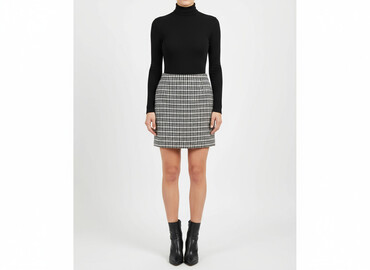 spódnice czarne z guzikami: Figl, Women`s skirt, size M
