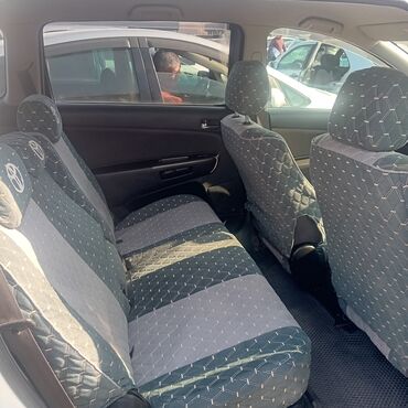 Toyota: Toyota WISH: 2003 г., 1.8 л, Автомат, Бензин, Универсал — 2