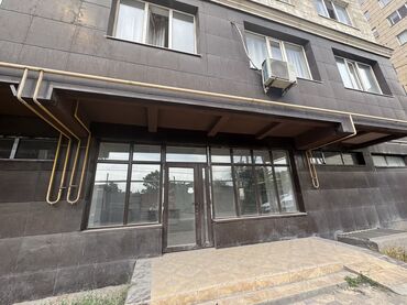 офисное помешение: Сдаю Офис, 300 м², В жилом комплексе