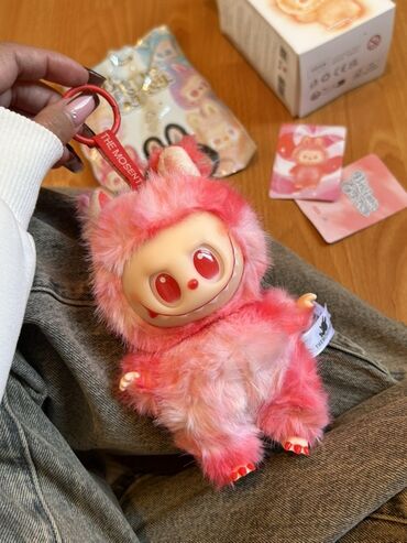 Breloklar: LaBubu Rengleri Var 💕 Bu alinib deye acilib. Muwteriler ucun yeni