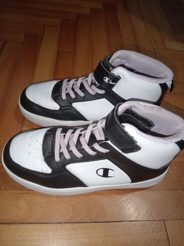 cat obuća: Champion, Size - 35