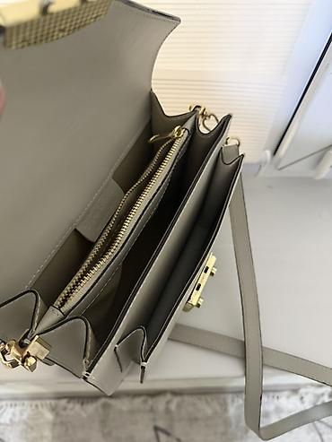 Сумки: 👜 Стильная женская сумка — 3000 сом Продаю красивую сумку — 2