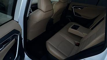 Toyota: Toyota RAV4: 2023 г., 2.5 л, Вариатор, Гибрид, Кроссовер — 11