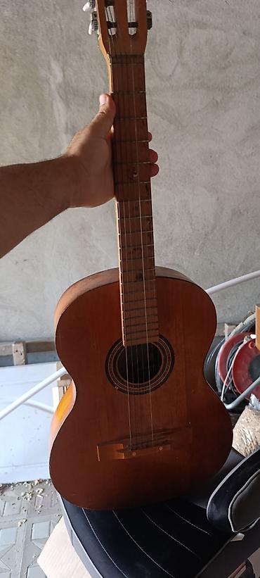 stradivarius: Gitara qədimi, bütün simleri var — 2