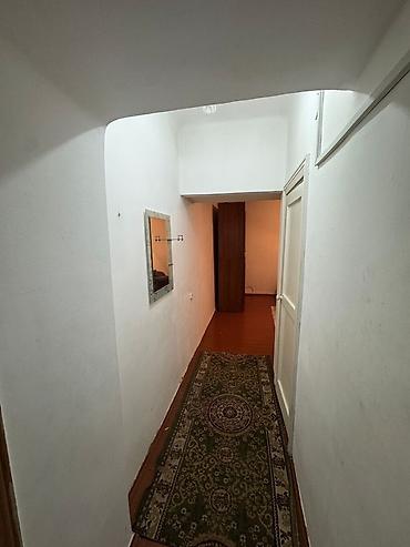 studio apartment: Золотой квадрат Сдается студия Этаж: 1 из 3 Серия: Хрущевка С — 4