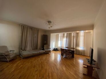 снять квартиру бишкек на долгий срок: 3 бөлмө, Кыймылсыз мүлк агенттиги, Чогуу жашоосу жок, Толугу менен эмереги бар